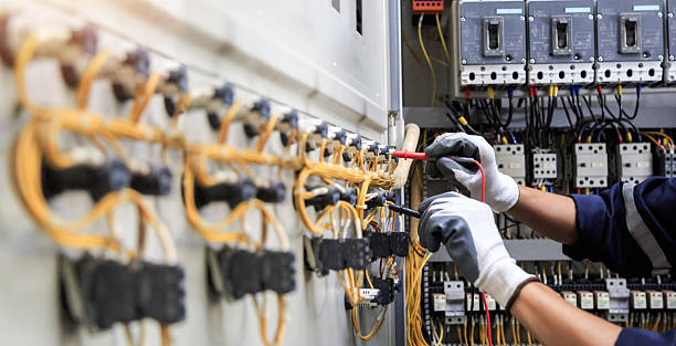 Professional Electrician technician working in Neosho, MO
